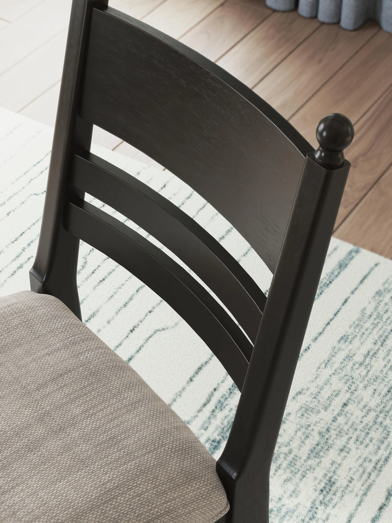 Greddinton Dining Room Set